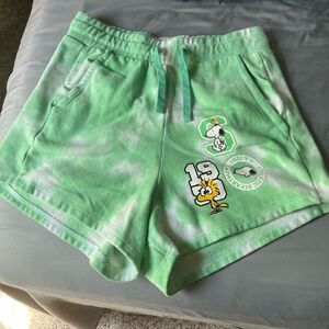 Peanuts‎ Womens M Green and White Tie Dye Shorts